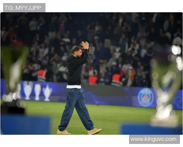 从踢球晚到成名早 他如何逆袭成为足球界传奇球星