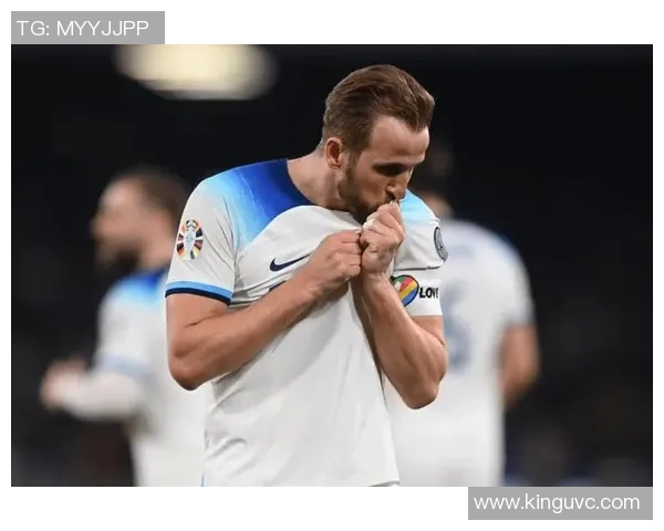 凯恩率领英格兰豪门前锋展现无解射术引领球队冲击巅峰荣耀 凯恩率领英格兰豪门前锋展现无解射术引领球队冲击巅峰荣耀