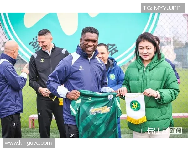 湖北足球三大球星崛起背后的故事与成就解析