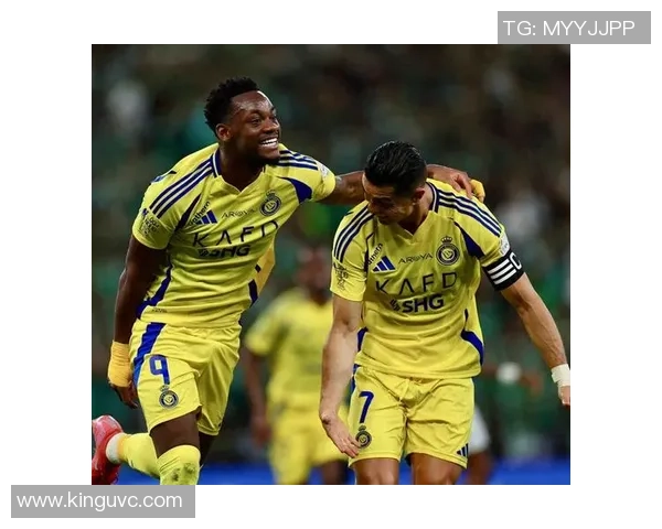 足球明星如何通过比赛代言和社交媒体赚取巨额收入解析